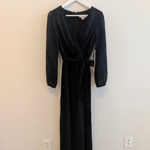 Jessica Simpson lonh sleeved maxi dress.